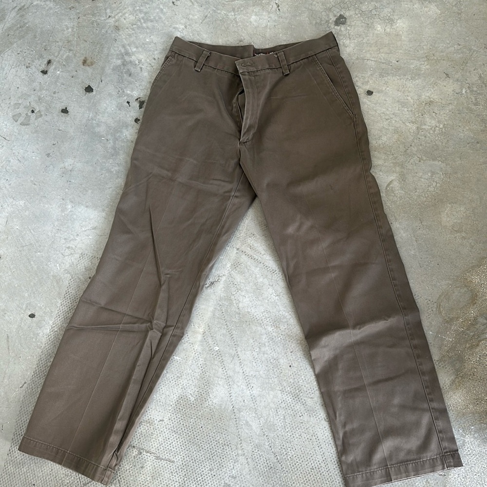 Dockers brown 32x32 chino pants straight fit